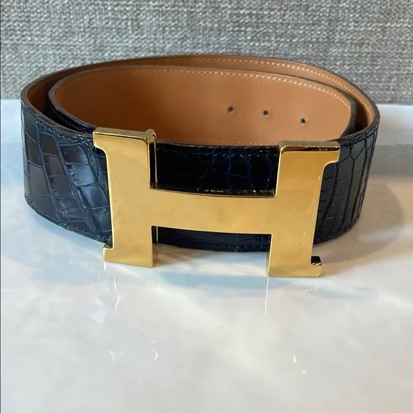 Hermes large H belt black and gold alligator sz 78 Hermès Black Alligator Kelly Belt with Gold Hardware main image 3